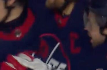 Un énorme W pour les @nhljets au #HeritageClassic, d'importants blanchissages et ...