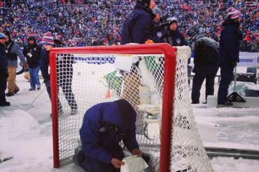 Même les caméras de gardien de but ont besoin d'un entracte pour récupérer. #WinterClassic ...