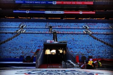À compter d’aujourd’hui, chaque siège du [Big] Maison a #WinterClassic un coussin de siège ....
