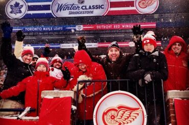 Premier de l'année et premier rang pour ces fans. #WinterClassic ...