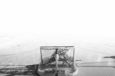 Défend ton territoire. #WinterClassic
Photo de @jasonmpeterson ...