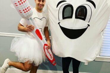 SPOILER: Jordan Eberle est la fée des dents. #HockeyHalloween (@laurenrodycheber ...