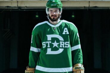 Ces maillots @dallasstars #WinterClassic de @adidashockey sont CLEAN. ...