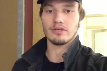 Mikhail Sergachev (@ sergach98) et le @tblightning se sont mis en quatre pour leurs fans ...