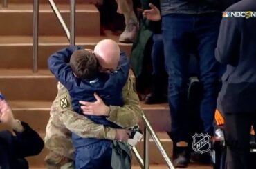 Ce jeune garçon a eu la surprise d'une vie avec son père rentrant à la maison à l'arrière ...