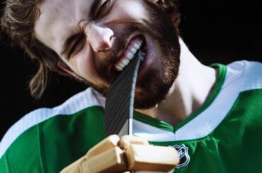 Tyler Seguin (@ tseguin92) a soif de hockey en plein air. #WinterClassic @adi ...