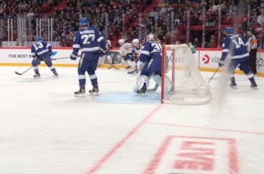 @samsonreinhart et les @buffalosabres s'emparent du premier but à Stockholm. #NHLGl ...