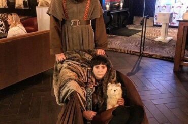 Hodor. Hodor. Scott Mayfield avec le costume parfait Game of Thrones. #HockeyH ...