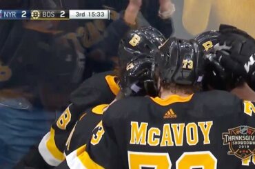 24 buts et 40 points jusqu'à présent. @davidpastrnak est un homme possédé cette année. #Tha ...