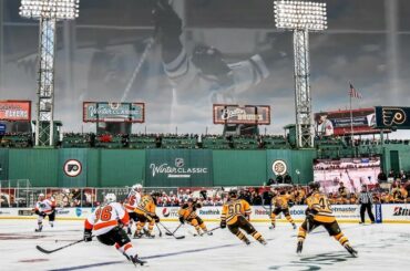 Quelle scène c'était pour le #WinterClassic 2010 au Fenway Park.

@PredsNHL contre @ ...