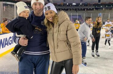 Ici pour tous les enfants #WinterClassic! (@ matt9duchene, @alliebertram, @julietur ...