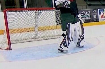 Comment les jeunes gardiens peuvent-ils améliorer leur jeu? Devan Dubnyk (@ ddubnyk40) partage son t ...