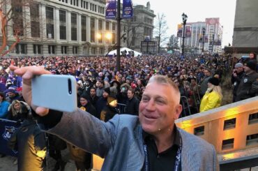 La légende de St. Louis, Brett Hull, tout le monde. #NHLAllStar ...