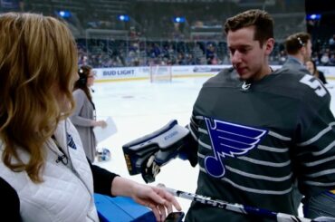 La maman du hockey @msjennafischer avait des conseils avisés pour @davidpastrnak. #NHLAllStar
...