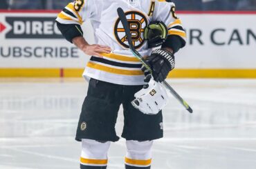 Prenez la pose, Brad Marchand (@ bmarch63). @NHLBruins contre @NHLBlackhawks à 8 HE ...