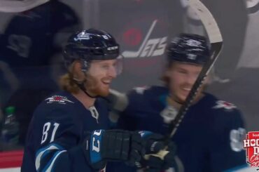 Super séquence de Nikolaj Ehlers (@ ehlers27) et Kyle Connor (@ connork_18) ici ...