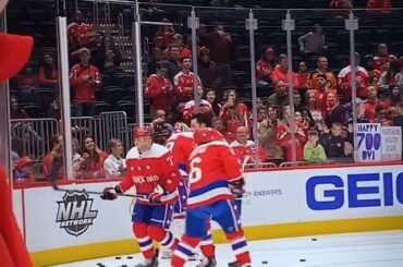 @ tjoshie7 et @tomwilson, 2020 #NHLFanChoice Best Bromance? (@capitaux) ...