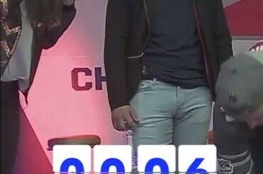 Toutes les règles étaient en vigueur lorsque @ swirvin_irvin19 a affronté @xavierwoodsphd au #NHLGWC ...