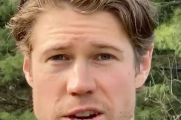 On dirait que Matt Martin (@ mattymarts17) est entré chez son beau-père (Boomer Esia ...