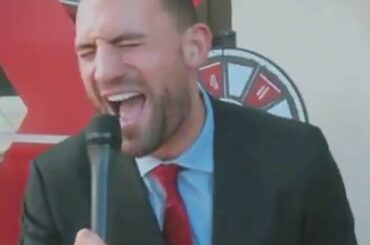 @biznasty chanter @justinbieber est la meilleure chose que vous verrez toute la journée. #HockeyAt ...