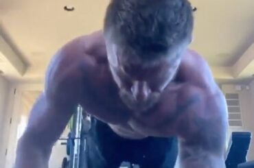 Michael Grabner (@ grabner40) est une BETE. #HockeyAtHome (@arizonacoyotes, TikTo ...