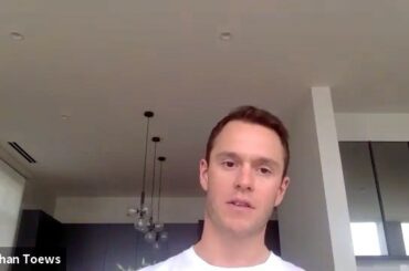 Un message du capitaine @nhlblackhawks @jonathantoews. #HockeyAtHome ...