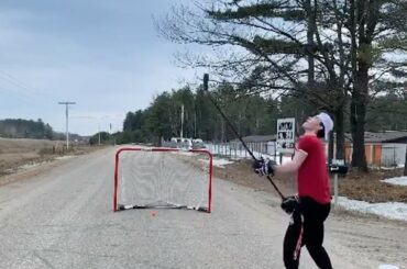 Ce qui monte ... #HockeyAtHome (@alwayshockey) ...