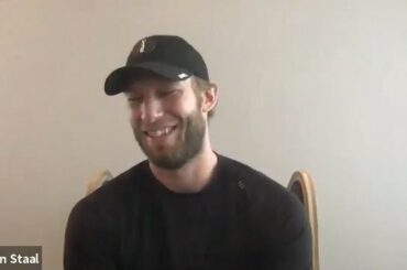 On a demandé à Marc et Jordan Staal quel frère ils préféreraient être en quaran ...