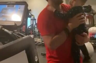 Peut-il devenir plus sain que la danse @aleksandrovechkinofficial et Ovi Jr? ...