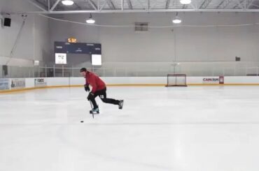 Cool comme l'autre côté de l'oreiller. #HockeyAtHome (@jacksonhky) ...