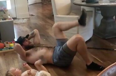 Ryan O'Reilly travaillant avec son fils est le contenu pour lequel nous sommes ici. (: TW / coa ...