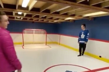 Rien ne vaut un peu la rénovation #HockeyAtHome, hein @MapleLeafs? (TikTok / jonah3 ...