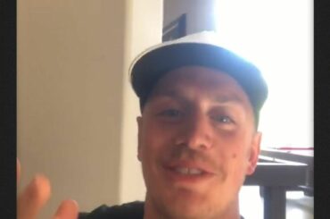 Découvrez ce que @davidpastrnak, @ tseguin92, @ nateschmidt88 et @ tjohnny09 ont des abeilles ...