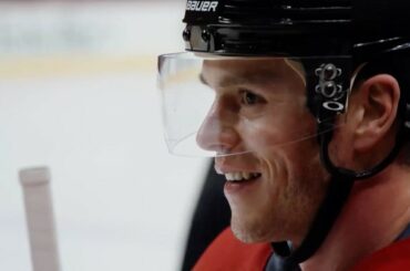 Le #WinterClassic 2019 en était un pour les âges.
Revivez les @NHLBruins et @NHLBla ...