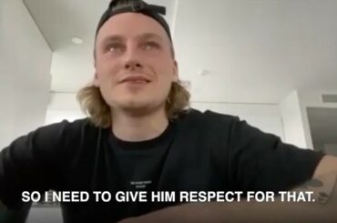 Sur un 2 contre 1, les garçons vont avec Esa Lindell et Ville Nieminen ... pour diffe ...