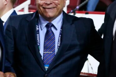 Le jeu reconnaît le jeu.

Quelques éloges de Barry Trotz à Joel Quenneville. #H ...