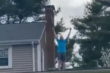 Sauce de l'année?! #HockeyAtHome (@ ryannolte_11) ...