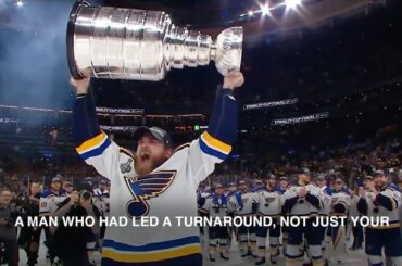 La photo vue «autour du monde.

Ryan O'Reilly raconte à @MenInBlazers l'histoire b ...