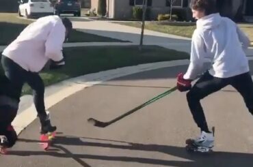 Aimeriez-vous jouer un peu au hockey sur route avec les frères Hughes? #HockeyAtH ...