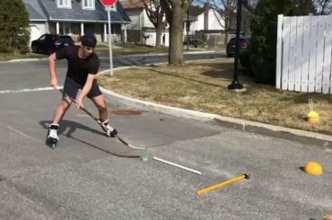 Je dois faire le travail à tout prix. #HockeyAtHome (: Joe Veleno, @__ jv90 __) ...