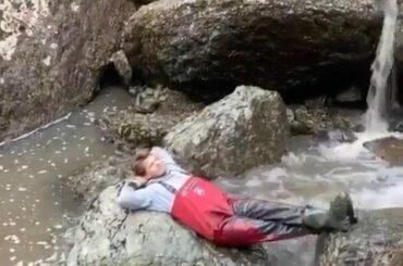 Ilya Samsonov dans son habitat naturel. #HockeyAtHome (@ samsonov_30) ...