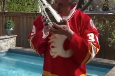 Hier a marqué le 31e anniversaire de la victoire de @nhlflames à la Coupe Stanley, alors ...