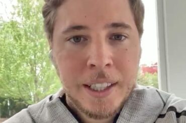 Vous avez demandé, @ camatkinson13 a répondu! Rendez-vous sur notre histoire pour entendre le @bluejack ...