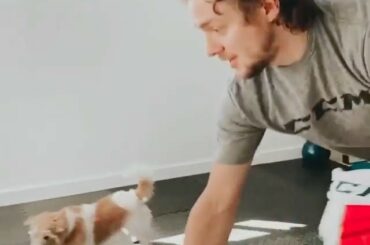 @mr_riziy aide @artemiypanarin à garder ses compétences pointues! (: @mr_riziy) #Jarret ...