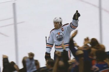 Vous voyez d'abord Connor McDavid (@ mcdavid97) ... MAINTENANT, VOUS NE LE FAITES PAS!

Donnez-lui votre vote ...