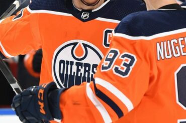 La classe #NHLDraft 2015 a présenté un spectacle cette saison.

Pièce A: NHL Colorful Mo ...