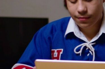 Lorsque Seth Jones (@seth_jones) a reçu une lettre spéciale de fan, il savait qu'il y avait o ...