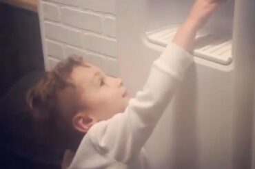 L'ingéniosité! #HockeyAtHome (@ pingouins, @grahams_barber_shop) ...