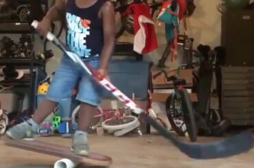 Teddy, 4 ans, s'améliore chaque jour! #HockeyAtHome

(TW / FiddleSilk ...