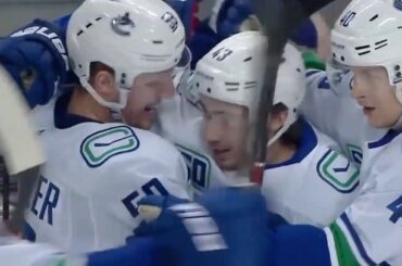 @_eliaspettersson  @_quinnhughes

These young @canucks should be a treat to watc...
